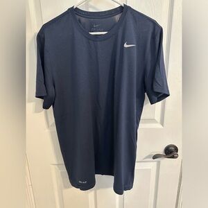Men’s Nike dri fit tshirt size large